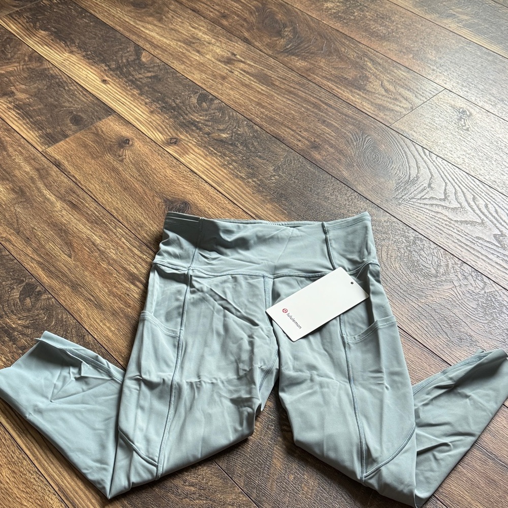 Lululemon Athletica Light blue leggings fast and free crop 19”